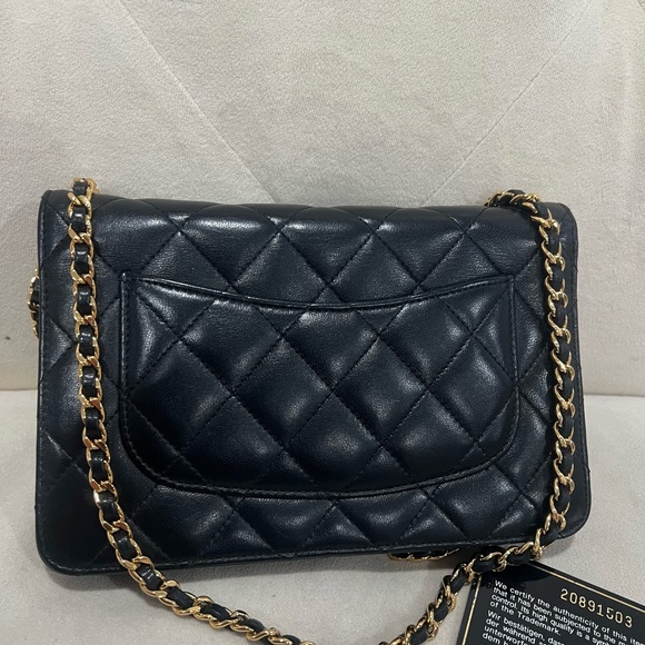 Chanel Classic WOC Quilted Lambskin crossbody Bag - Picture 5 of 11